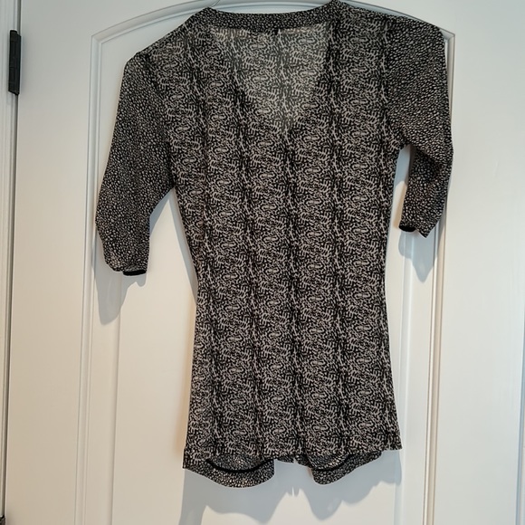 Cabi sheer button up, XS - Picture 2 of 3